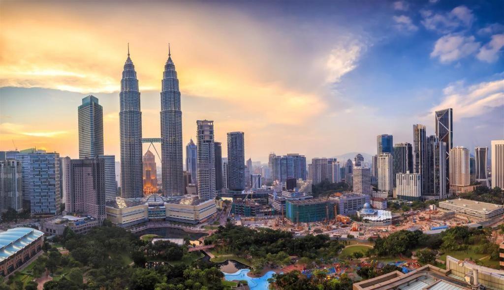 Kuala Lumpur International Hotel Экстерьер фото